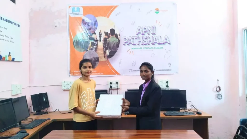 Campaign winners receiving gifts
